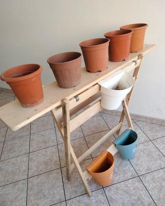 vasi per fiori in plastica e in alluminio 