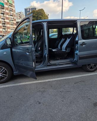 Fiat scudo 8+ 1 posti piu gancio traino