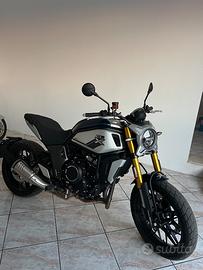 CF MOTO CL-X 700 HERITAGE – PARI AL NUOVO