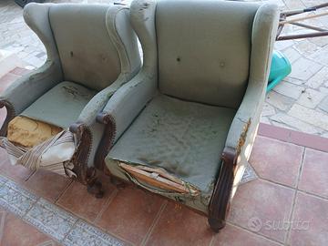poltrone antiche da sistemare  e da  restauro 