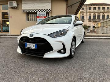 Toyota Yaris 1.5 Hybrid 5 porte Business