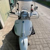 Vespa GTS Super 300 Hpe