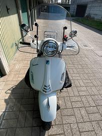 Vespa GTS Super 300 Hpe