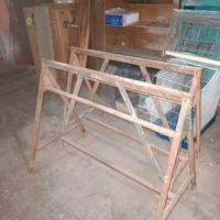 due cavalletti in ferro