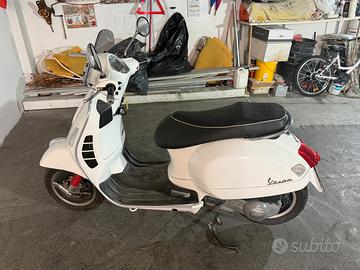Vespa gts 300