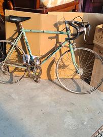Bici da corsa vintage bianchi 