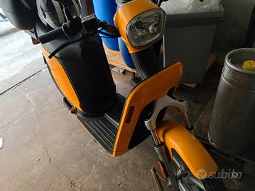 scooter elettrico 