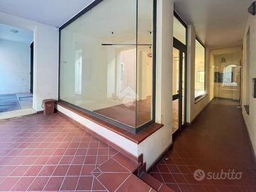 UFFICIO A PADENGHE SUL GARDA