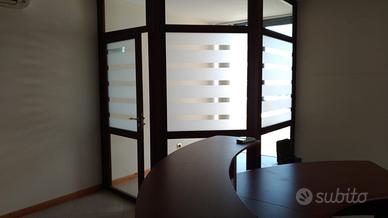 gabbiotto/separe’ legno e vetro