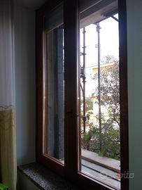 Finestre in legno doppio vetro
