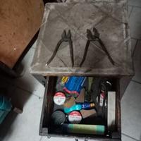 Vecchi attrezzi da ciabattino