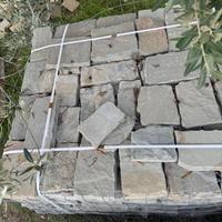 Pietre naturali grigie da rivestimento