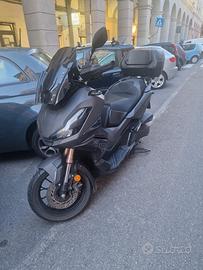 Honda adv 350
