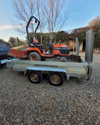 rimorchio doppio asse  con rampe di carico 