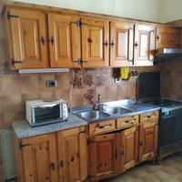 Cucina artigianale di pino