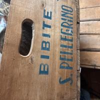 Cassetta in legno san pellegrino bibite