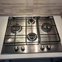 Piano cottura a GAS 4 Fuochi Hotpoint Ariston
