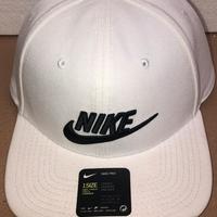 Cappello Nike bianco