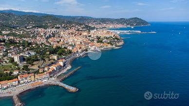 3 LOCALI A IMPERIA