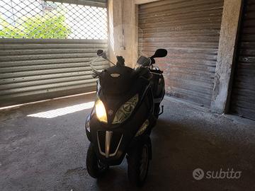 Scooter  Piaggio MP3 - 300