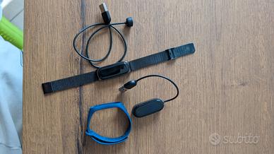 Xiaomi Mi Band 4 e Amazfit Band 5