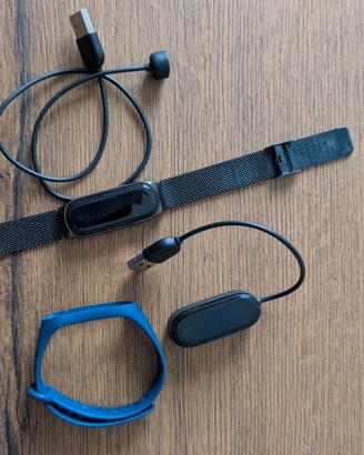 Xiaomi Mi Band 4 e Amazfit Band 5