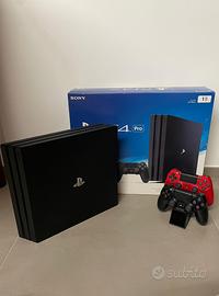 PS4 Pro + 3 joystick + Stand di ricarica + 1 gioco