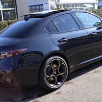 Alfa Romeo Giulia 2.0 Turbo 280 CV AQ4 Intensa