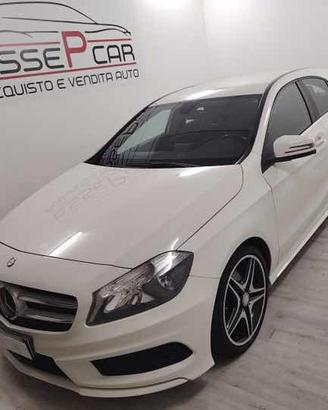 MERCEDES-BENZ A 200 Premium