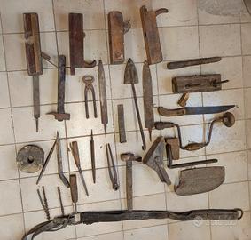 attrezzi  da falegname  tutto in blocco 