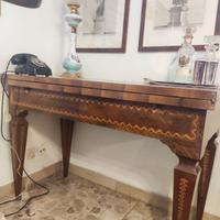 Tavolo a libro intarsiato