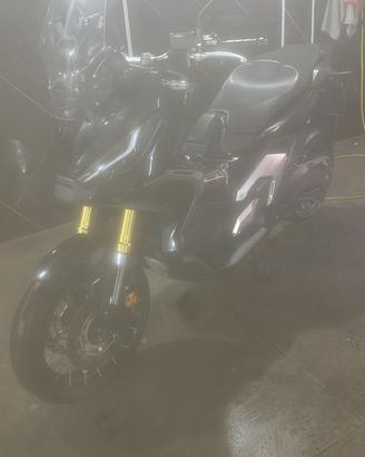 Honda xadv 750