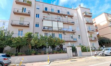 Cagliari - via Cagna, 3° piano con ascensore