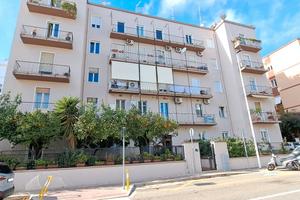 Cagliari - via Cagna, 3° piano con ascensore