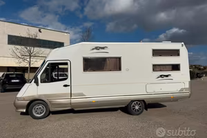 LAIKA ECOVIP 200 FORD 2.5 TD 7 POSTI ANNO 1995 Lai