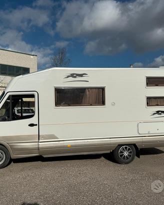 LAIKA ECOVIP 200 FORD 2.5 TD 7 POSTI ANNO 1995 Lai