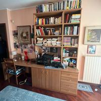 Scrivania e libreria