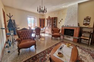 4 LOCALI A GASSINO TORINESE