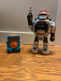 Robot e archi giocattolo