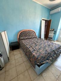 Testata e copriletto vintage