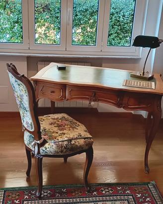 Scrivania Chippendale con poltroncina 