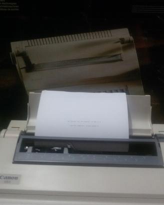 Macchina da scrivere Canon ES3