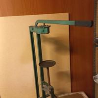 Tappatrice per tappi di sughero