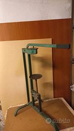 Tappatrice per tappi di sughero