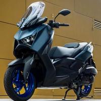 X-Max 300