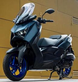 X-Max 300