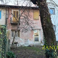 Casa accostata - Gorizia