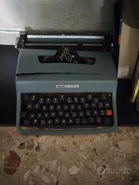 Macchina da scrivere olivetti lettera 3
