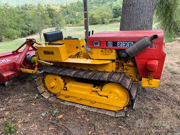 Trattore cingolato Itma 235 con Trincia