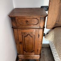 Coppia di comodini antiquariato